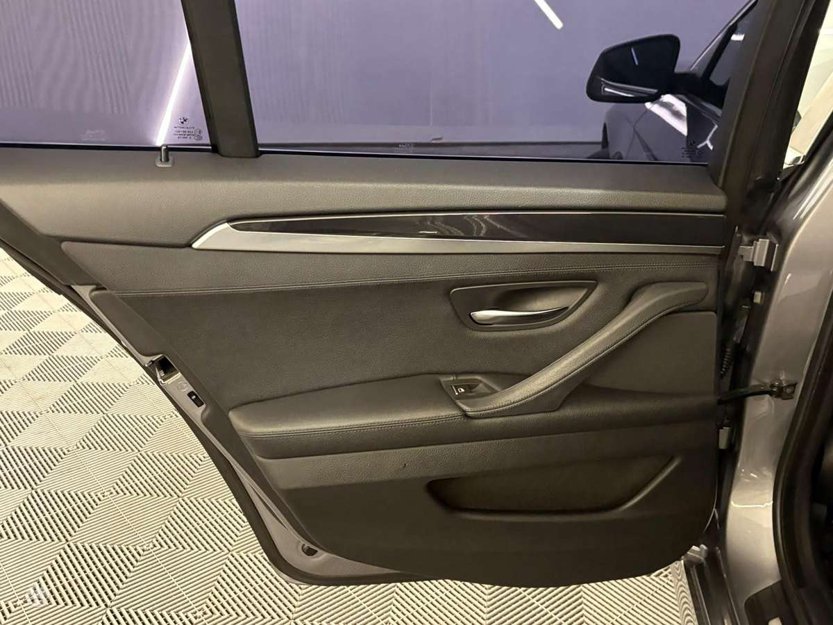 BMW 520, 2.0 l., wagon