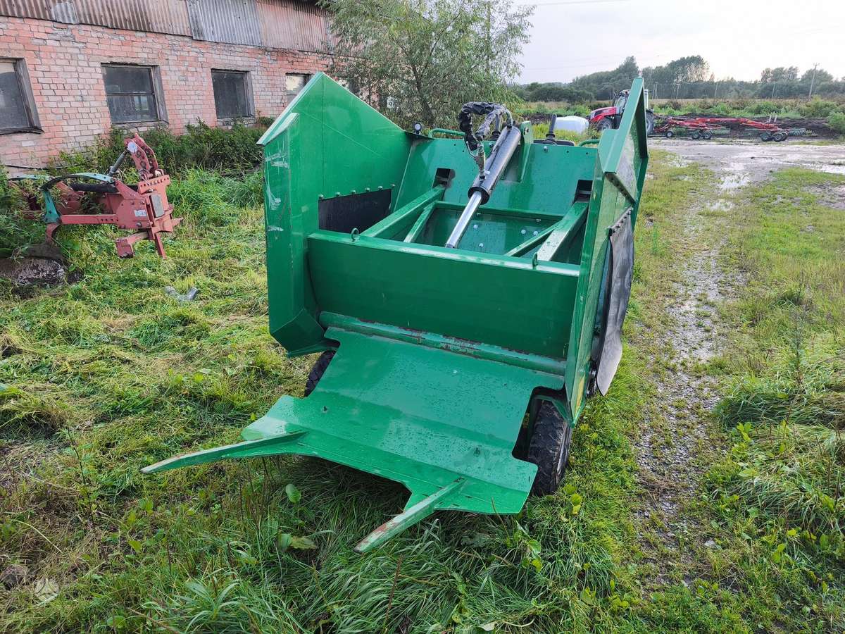 AGRONIC 143S 4WD, pašarų ruošimo technika