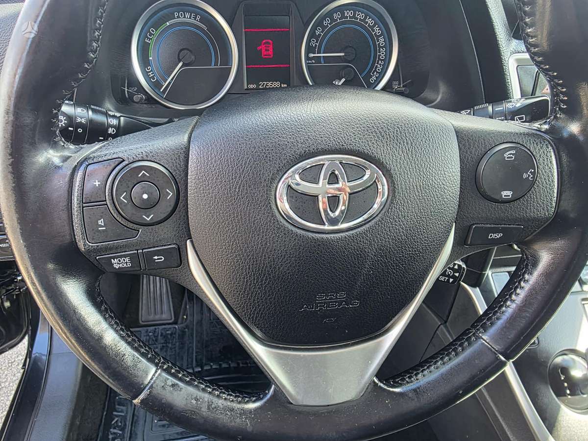 Toyota Auris - 12