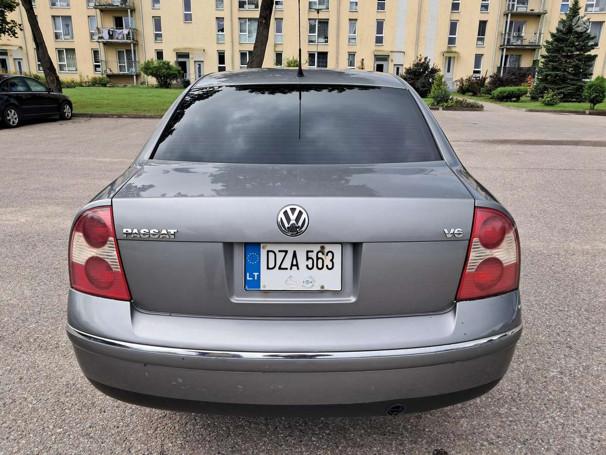Volkswagen Passat - 5
