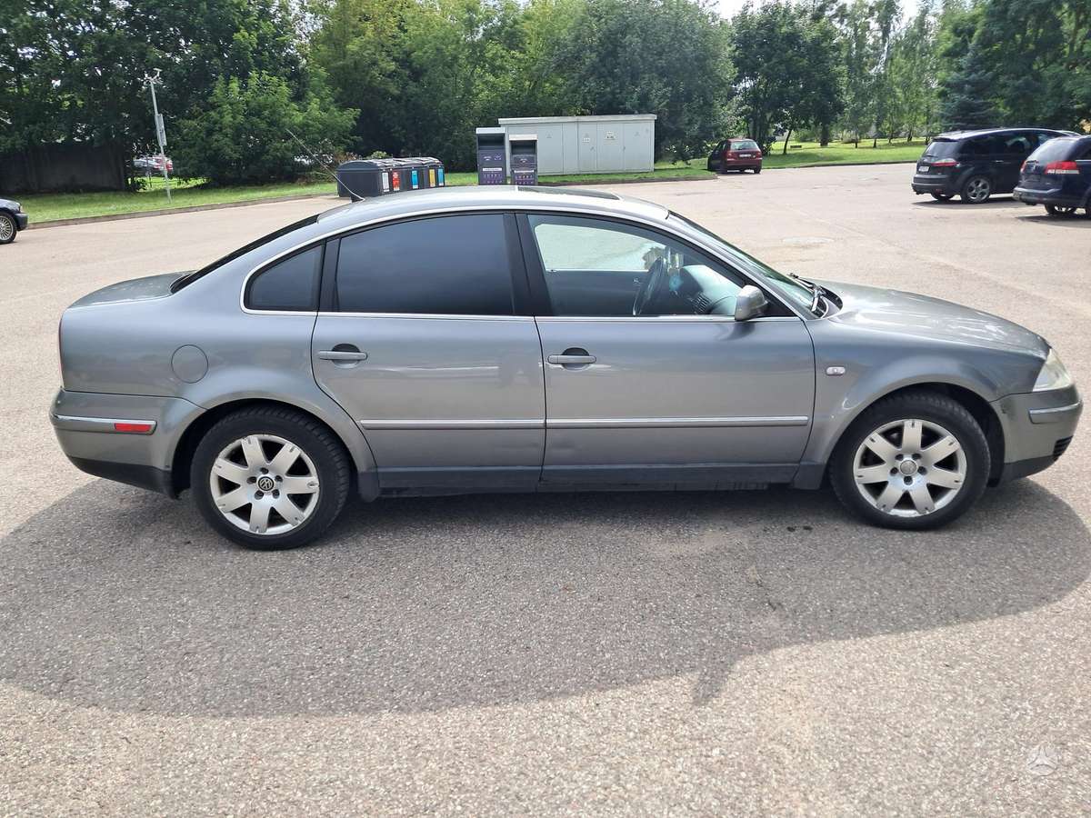 Volkswagen Passat - 10