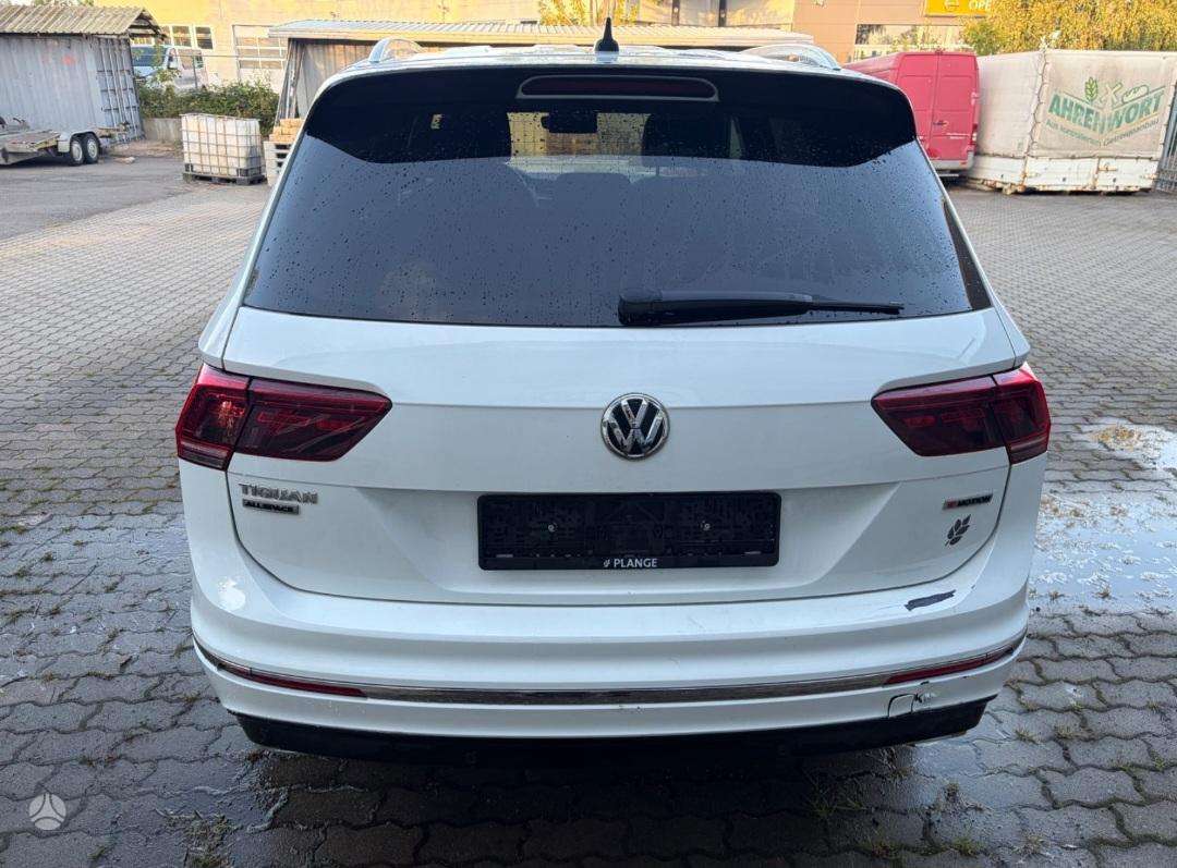 Volkswagen Tiguan - 5