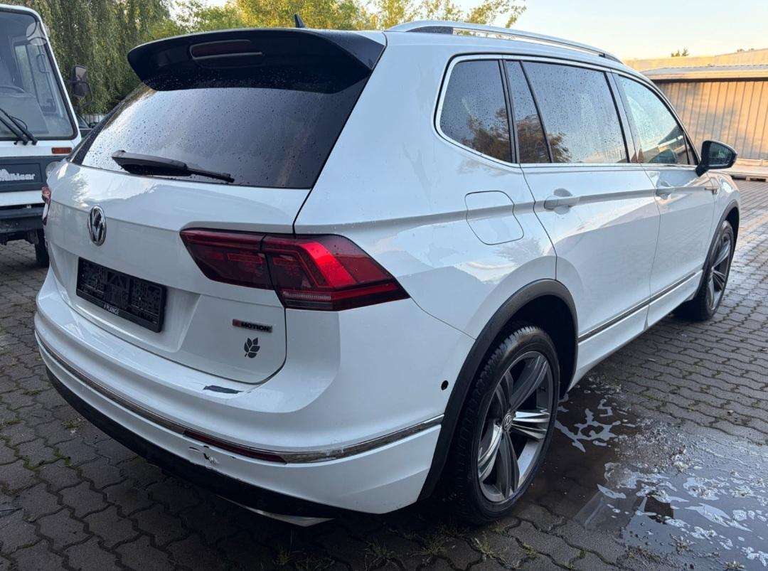 Volkswagen Tiguan - 6