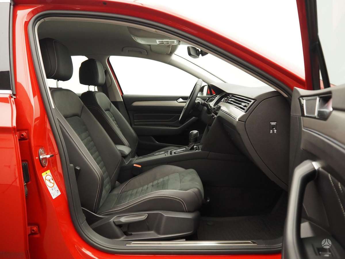Volkswagen Passat - 11
