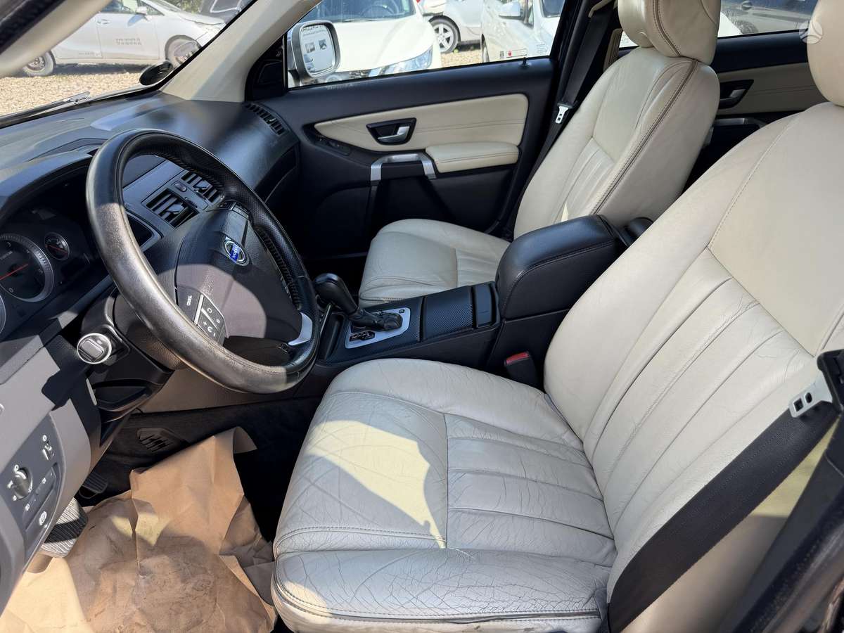 Volvo XC90 - 6