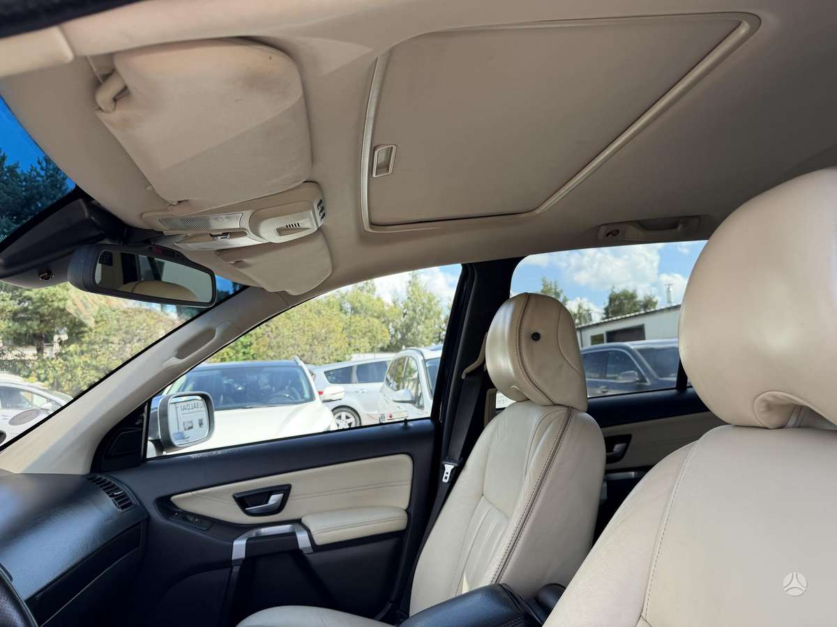 Volvo XC90 - 8