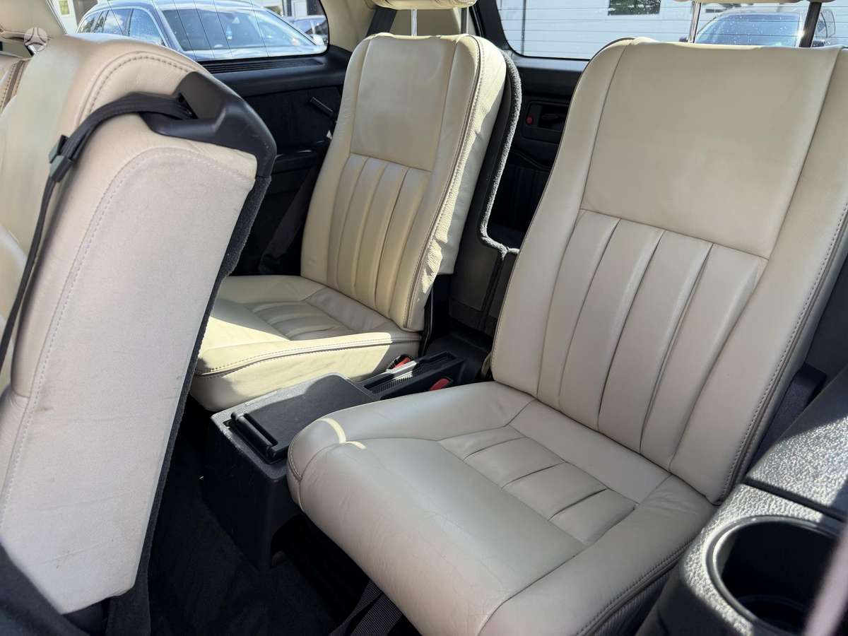 Volvo XC90 - 10