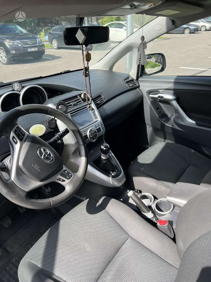 Toyota Verso, 2.0 l., Минивэн