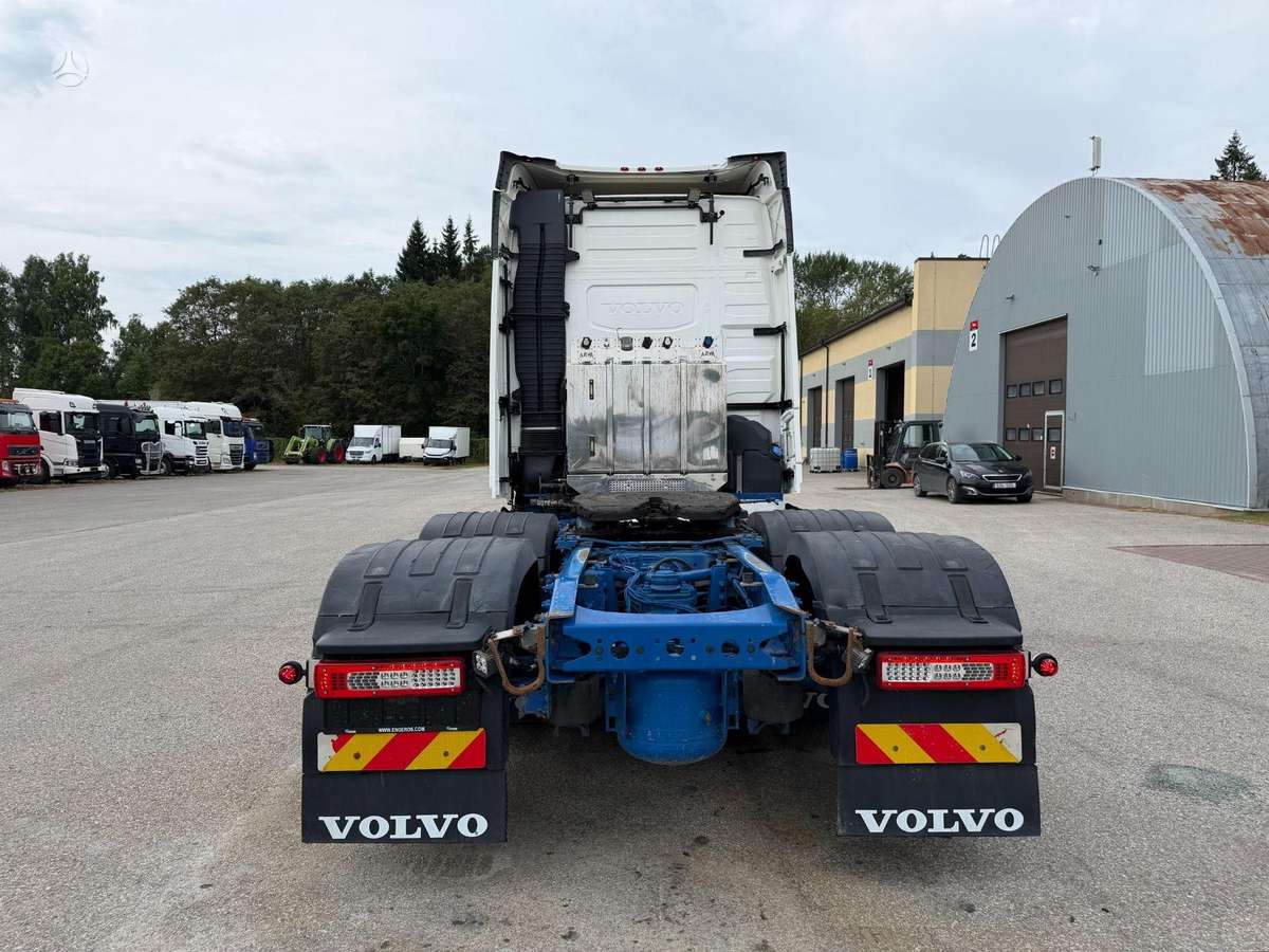 Volvo FH500, single sleeper