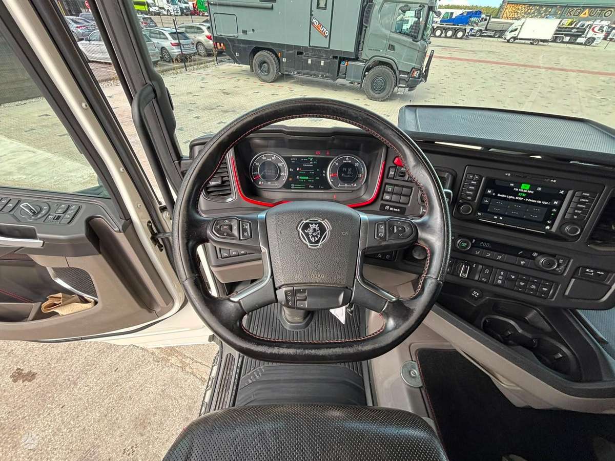 Scania R 580 8x2*6, hooklift trucks