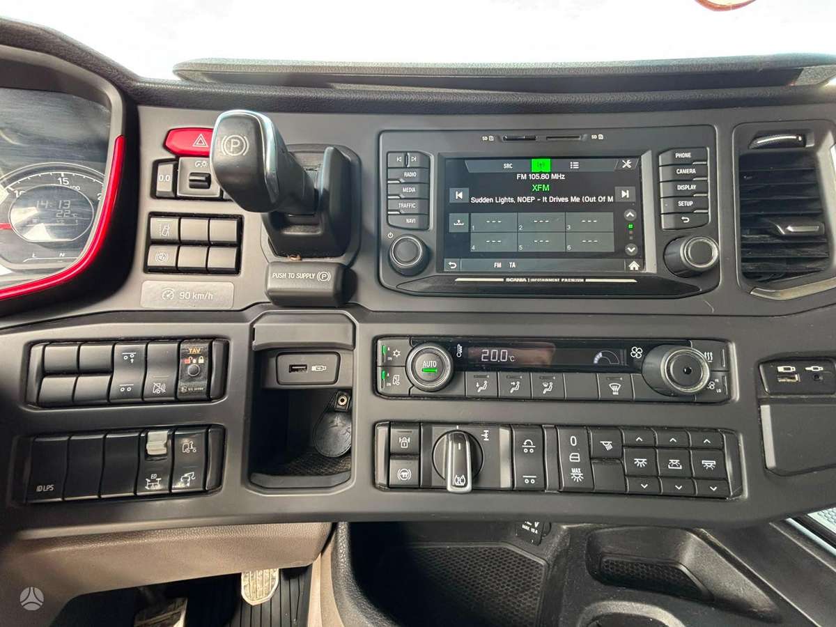 Scania R 580 8x2*6, hooklift trucks