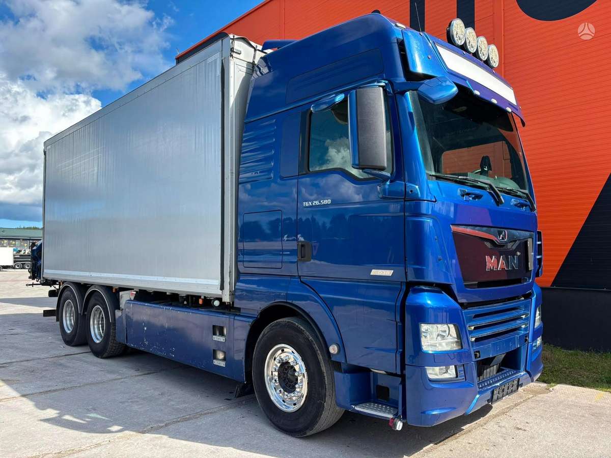 MAN TGX 26.580 6x4, с краном