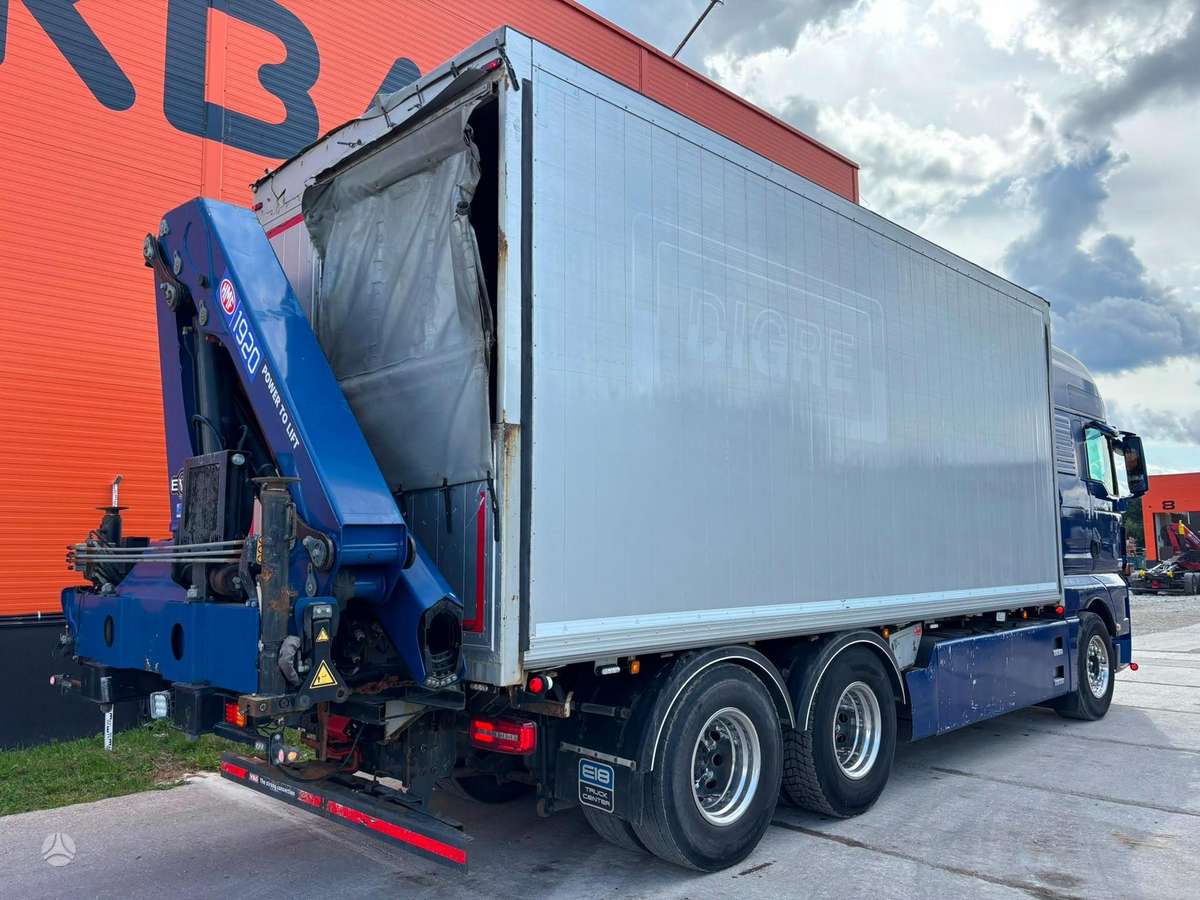 MAN TGX 26.580 6x4, с краном