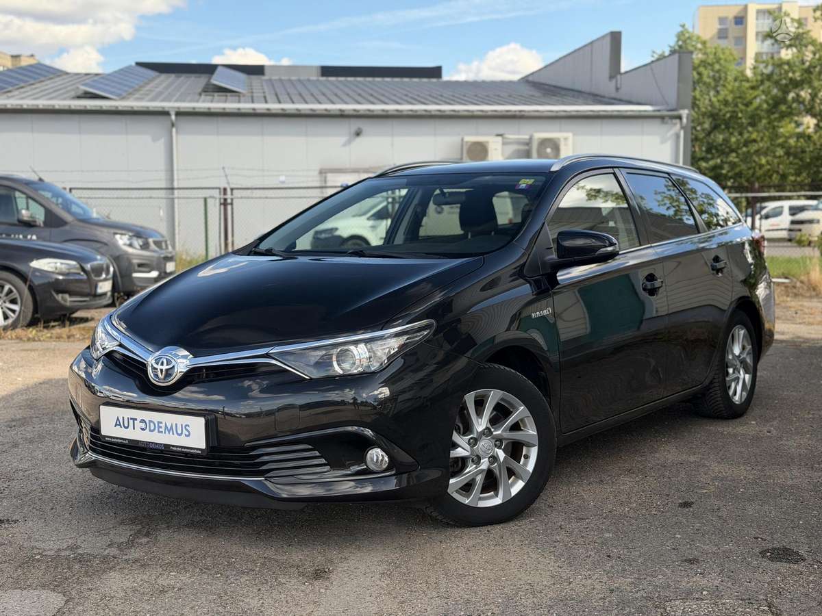 Toyota Auris - 1