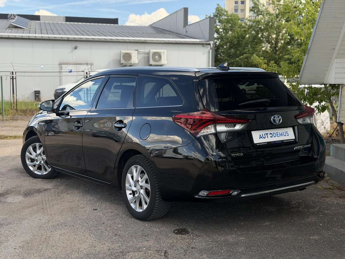 Toyota Auris - 4