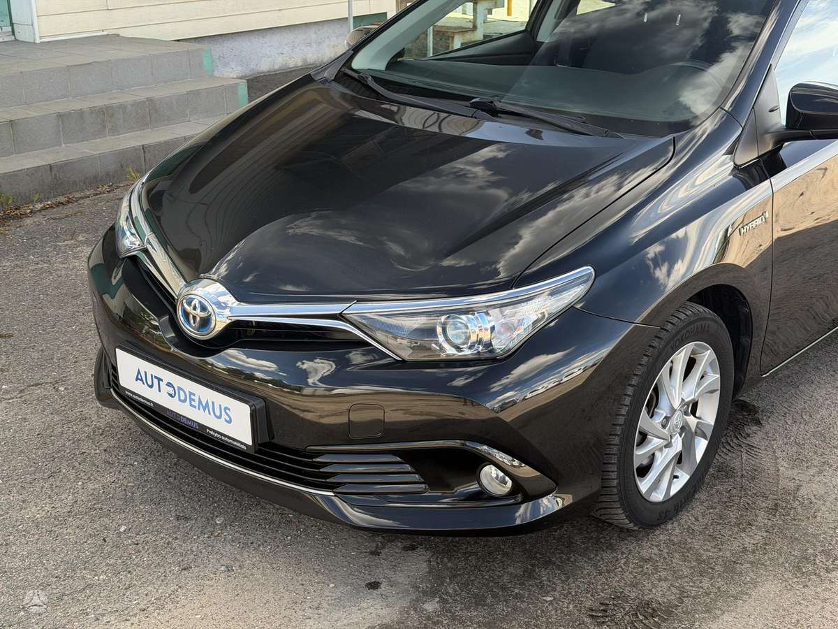 Toyota Auris - 11