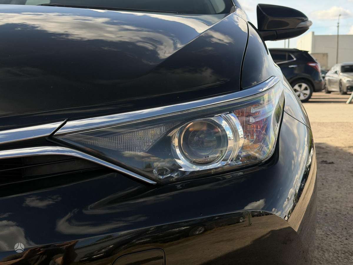 Toyota Auris - 12