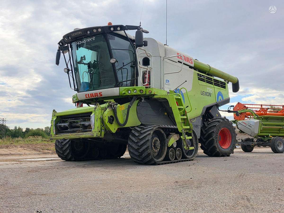 Claas Lexion 770TT, combine harvesters