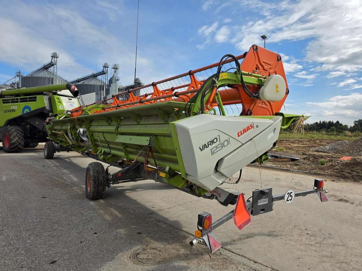 Claas Lexion 770TT, kombainai