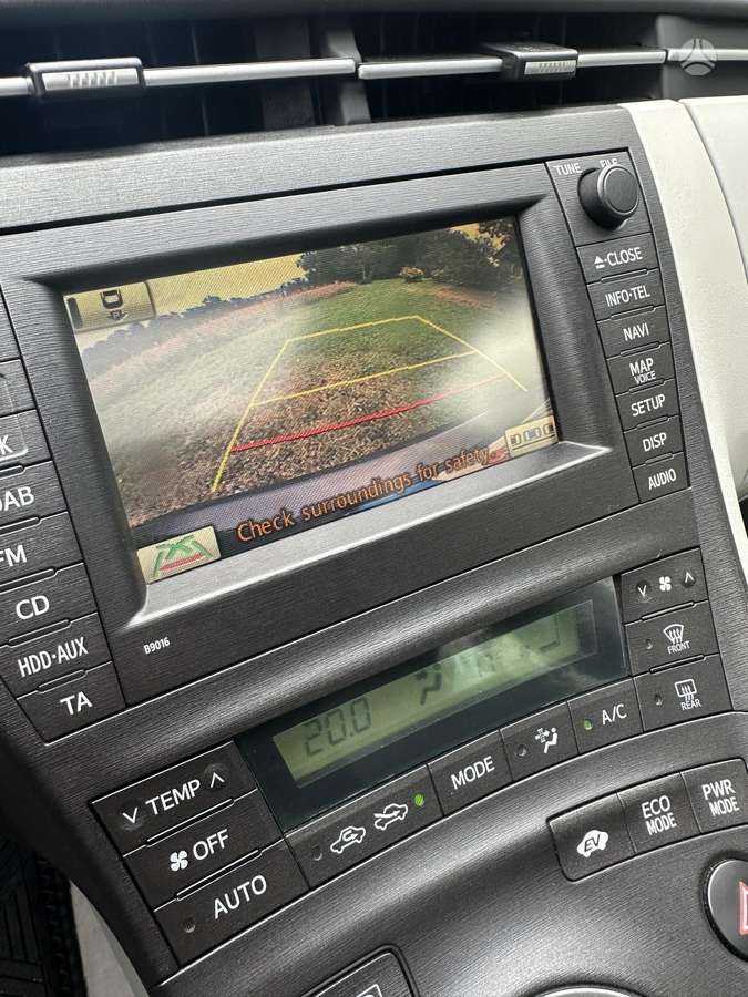 Toyota Prius - 12