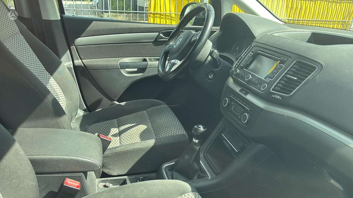 Volkswagen Sharan - 4