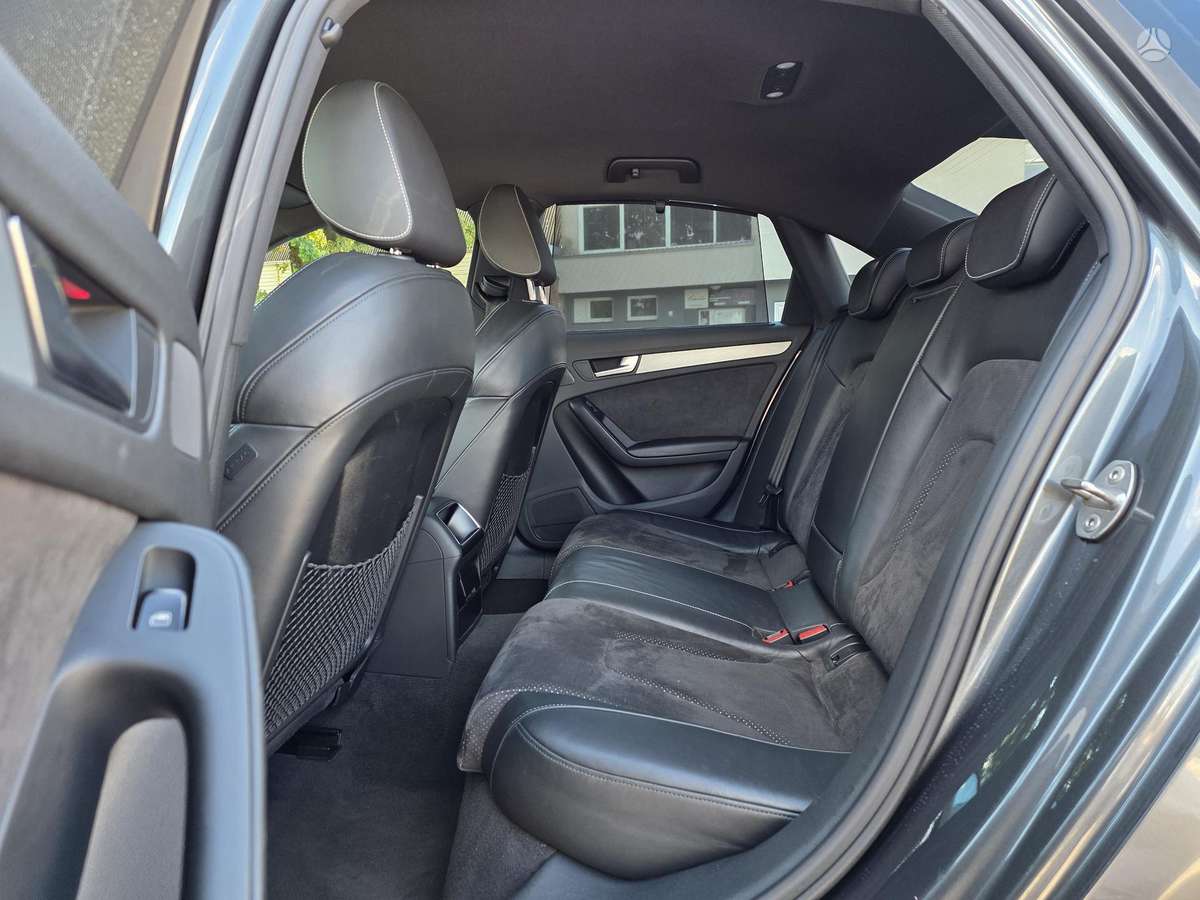 Audi A4, 1.8 l., Седан