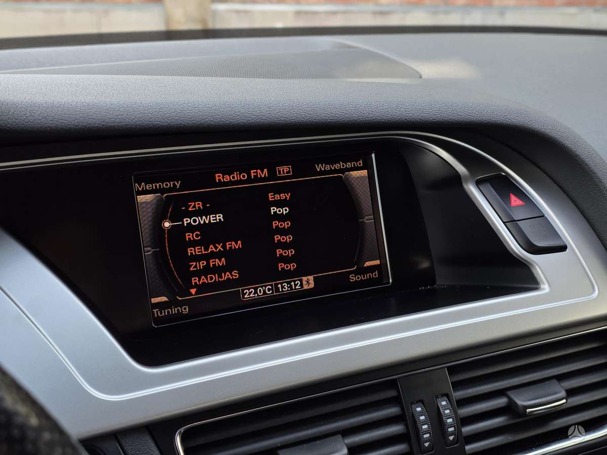 Audi A4, 1.8 l., Седан