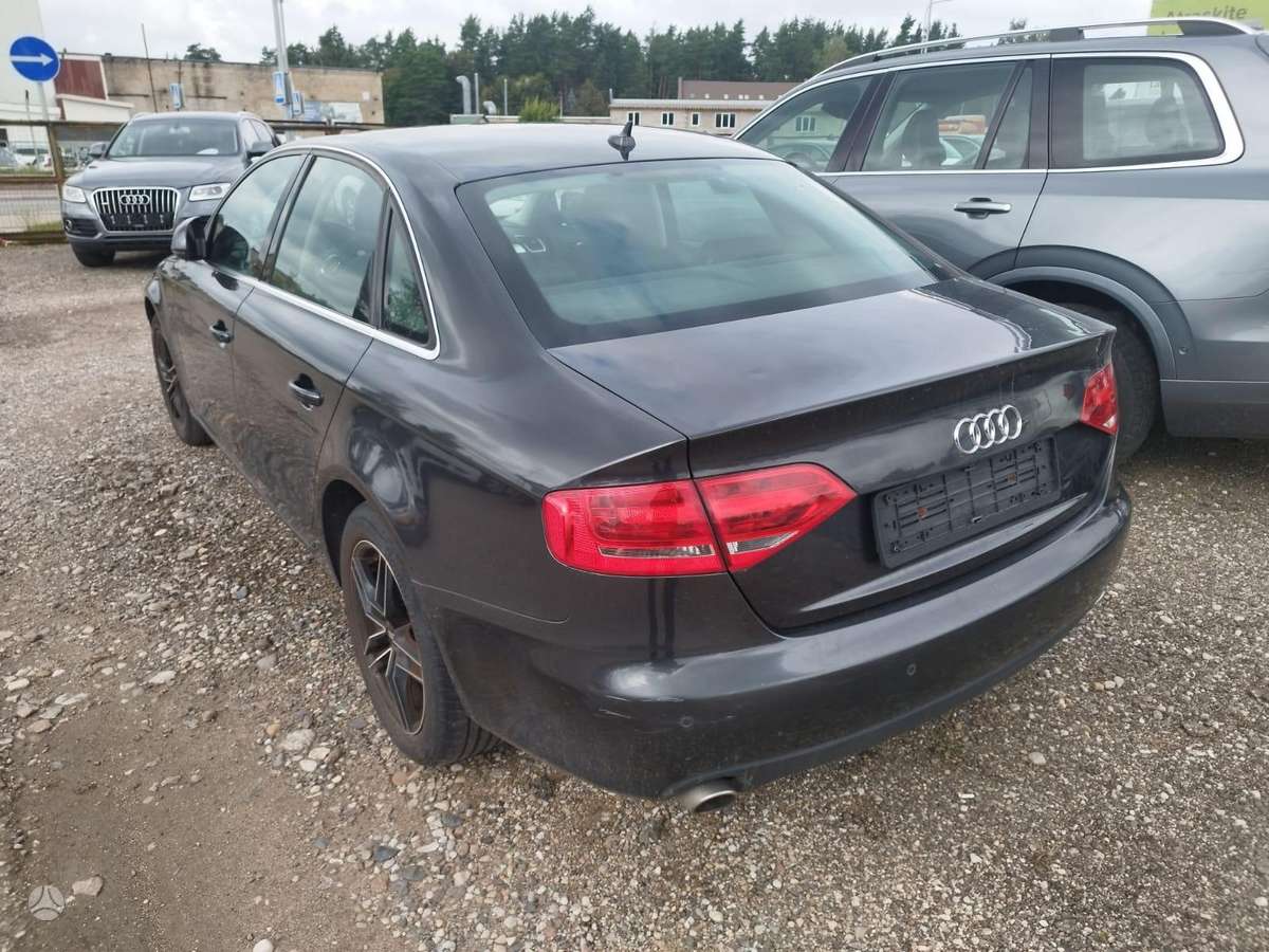 Audi A4, 2.7 l., Седан