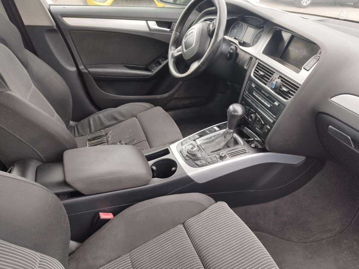 Audi A4, 2.7 l., Седан