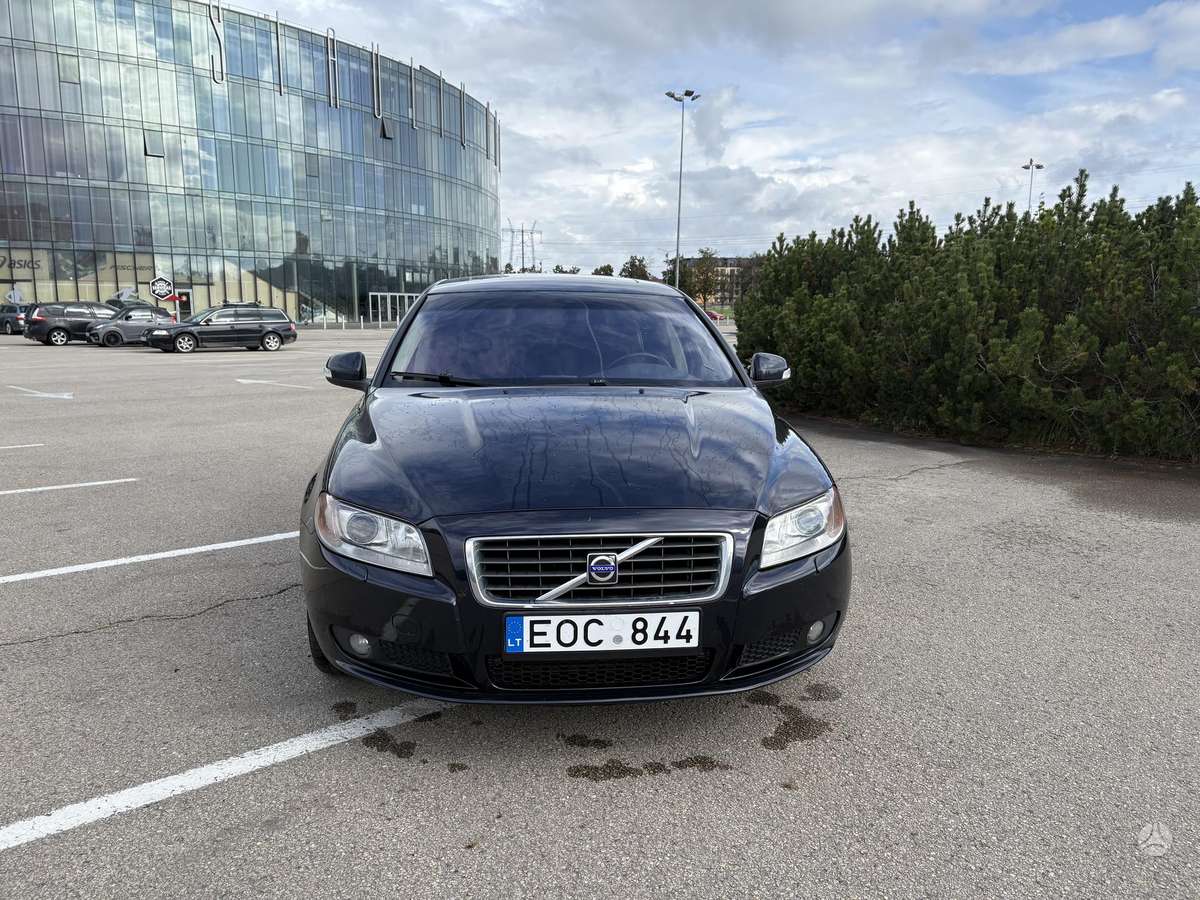 Volvo S80, 2.4 l., Седан