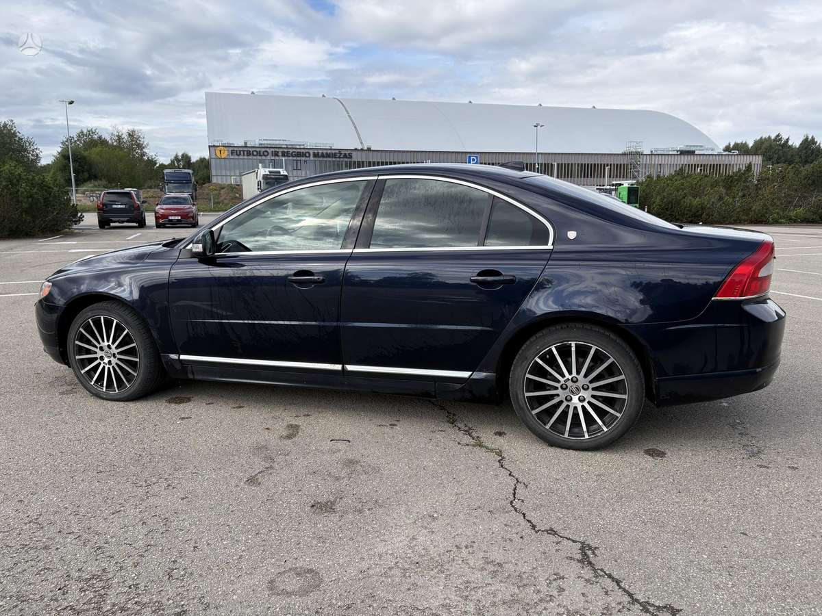 Volvo S80, 2.4 l., Седан