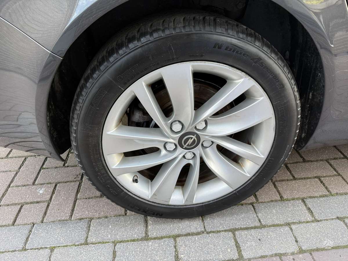 Opel Insignia, 2.0 l., Универсал