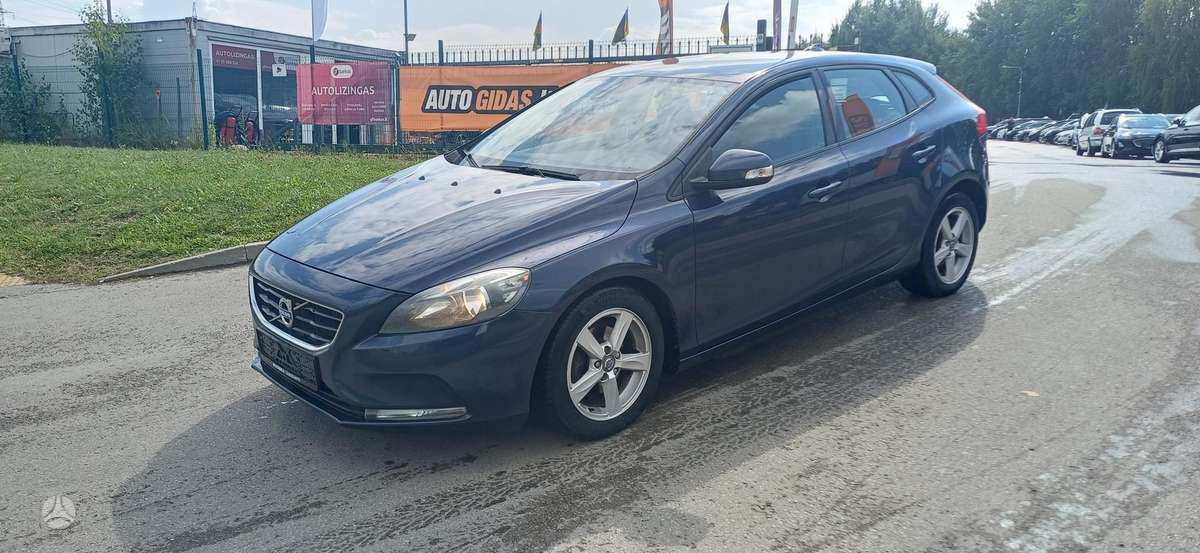 Volvo V40, 1.6 l., hatchback