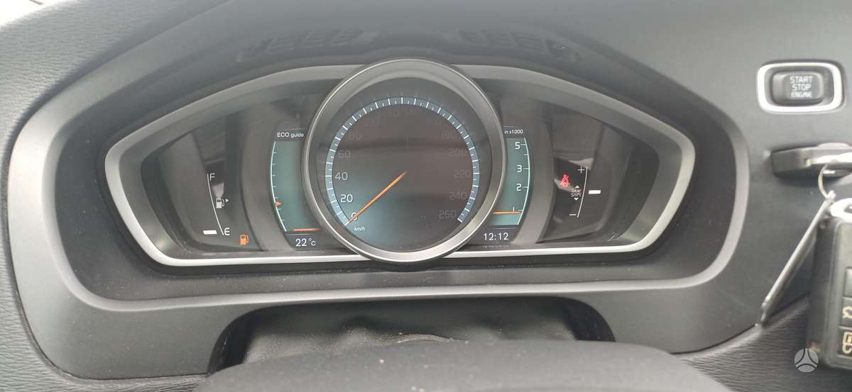 Volvo V40, 1.6 l., hatchback