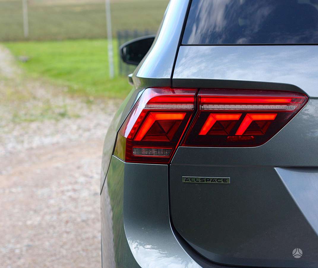 Volkswagen Tiguan Allspace - 12