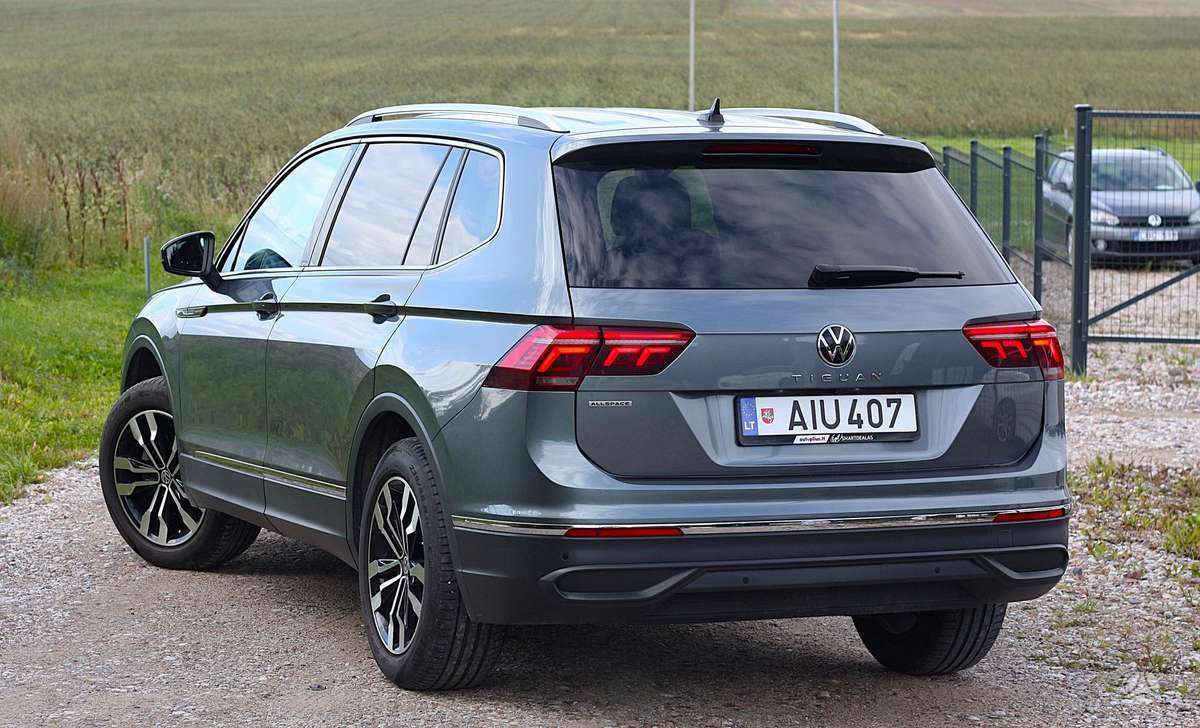 Volkswagen Tiguan Allspace - 10