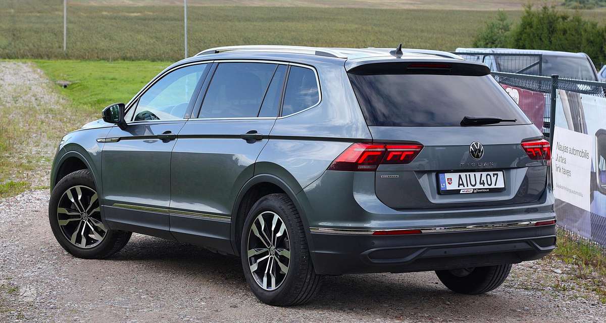 Volkswagen Tiguan Allspace - 11