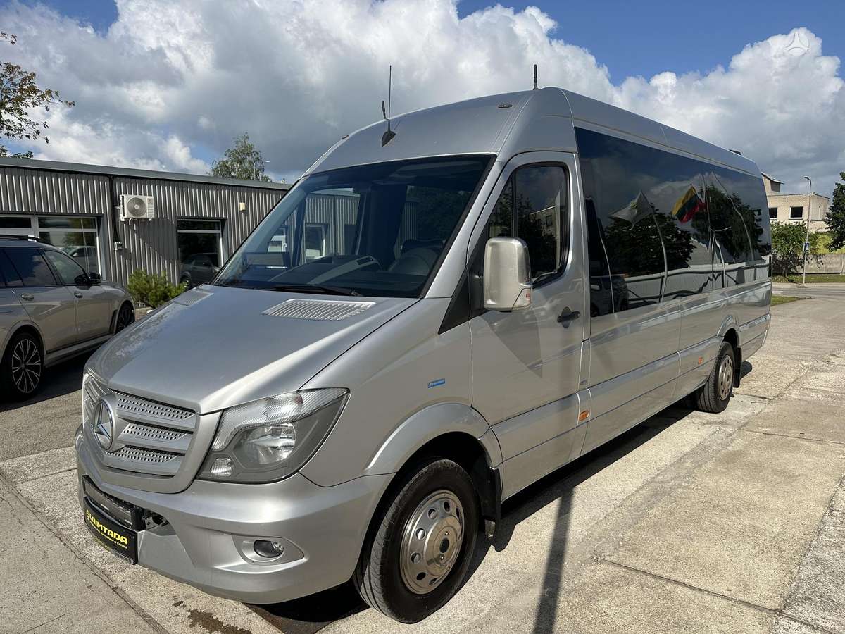 Mercedes-Benz Sprinter, passenger minibus