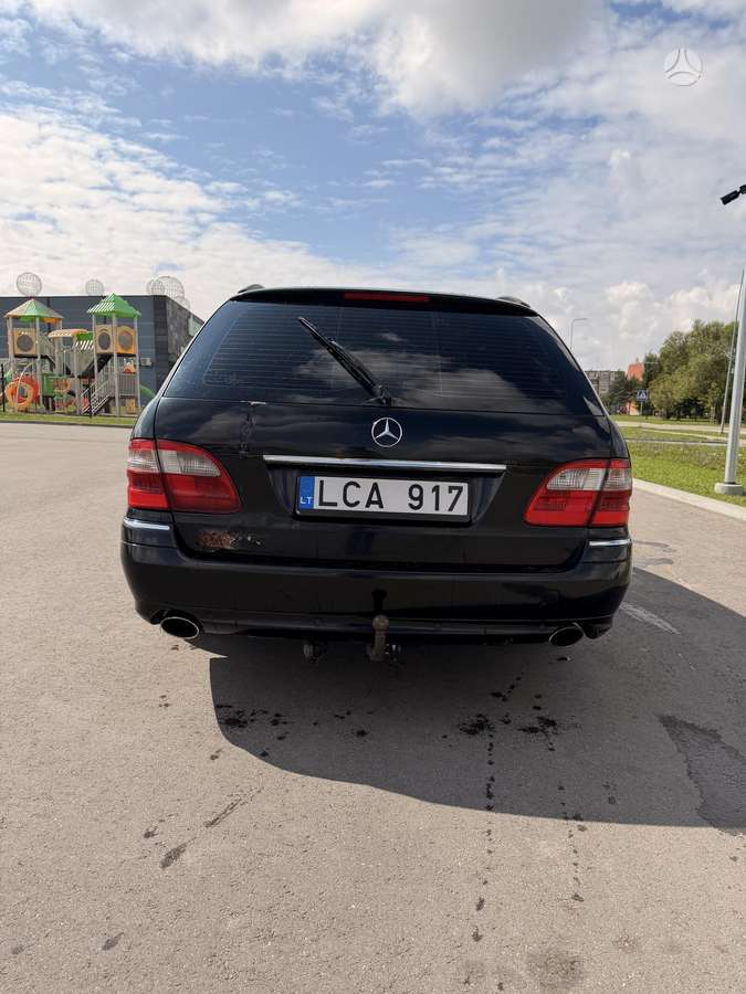Mercedes-Benz E320, universalas