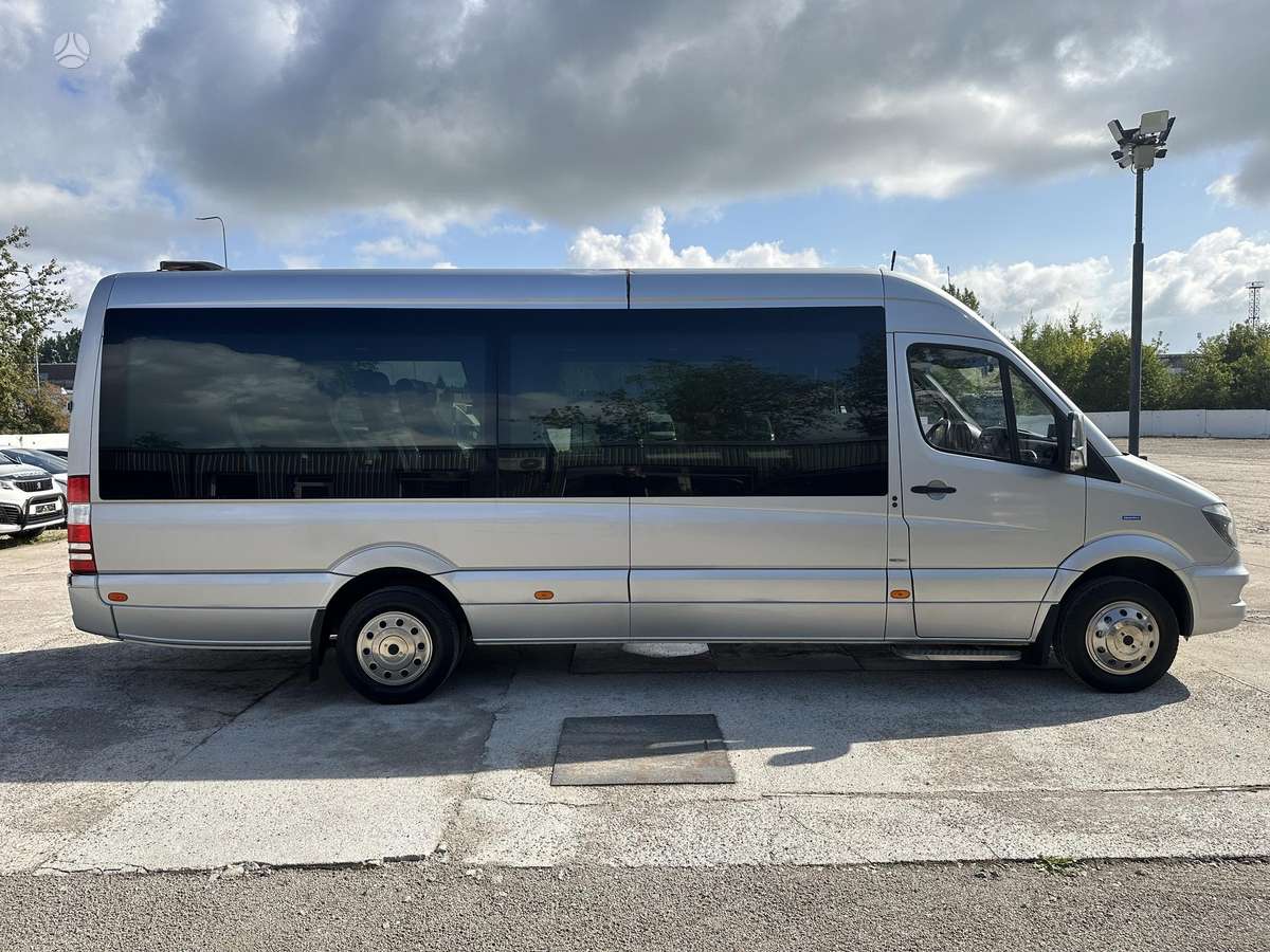 Mercedes-Benz Sprinter, passenger minibus