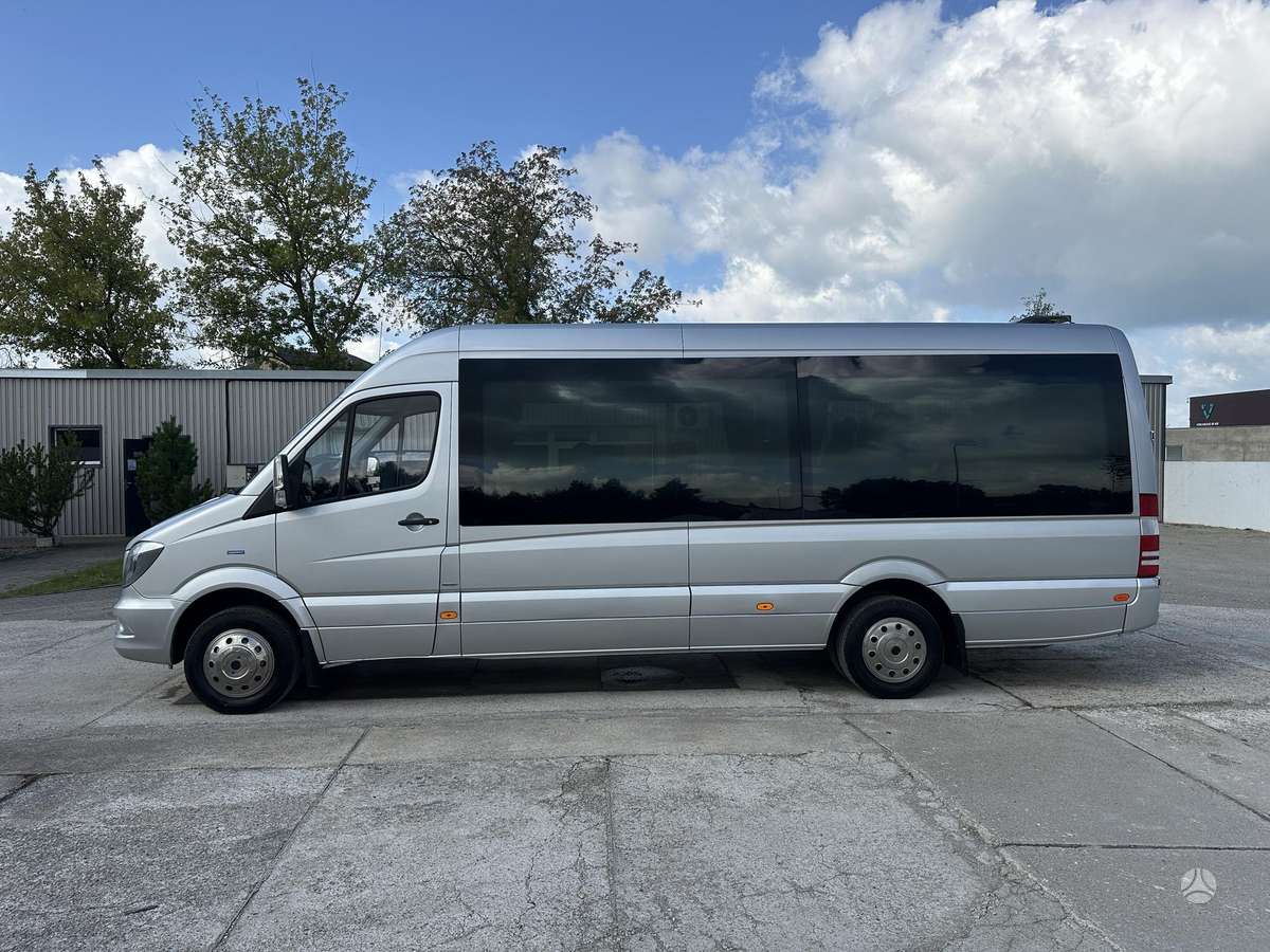 Mercedes-Benz Sprinter, passenger minibus