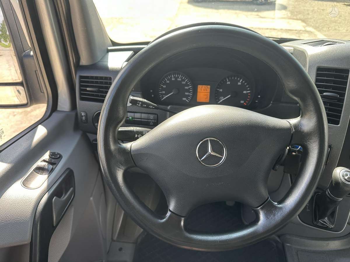 Mercedes-Benz Sprinter, passenger minibus