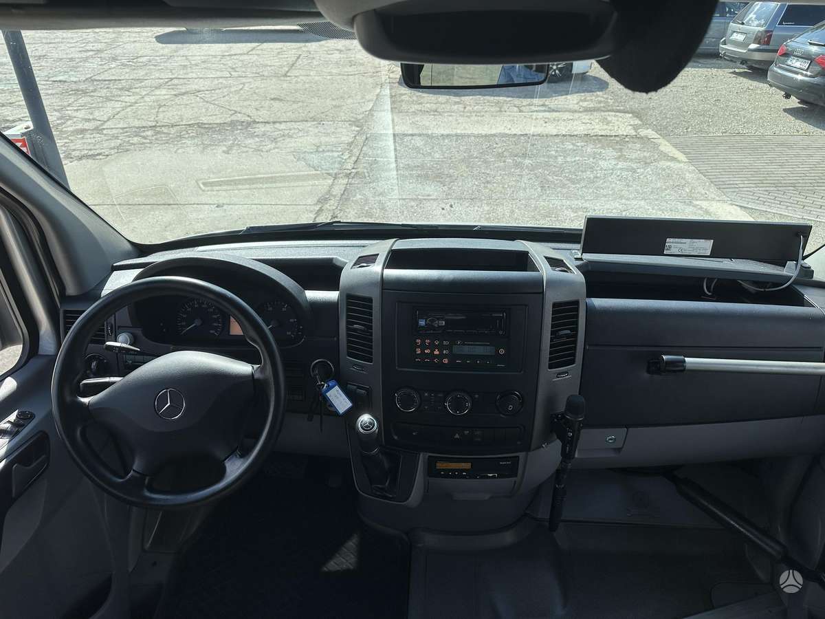 Mercedes-Benz Sprinter, passenger minibus