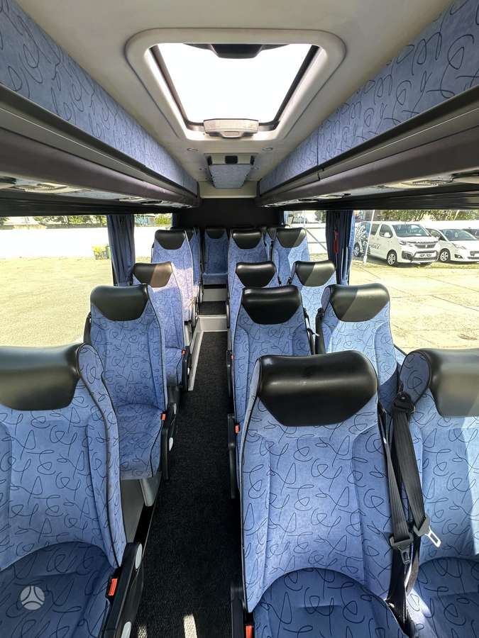 Mercedes-Benz Sprinter, passenger minibus