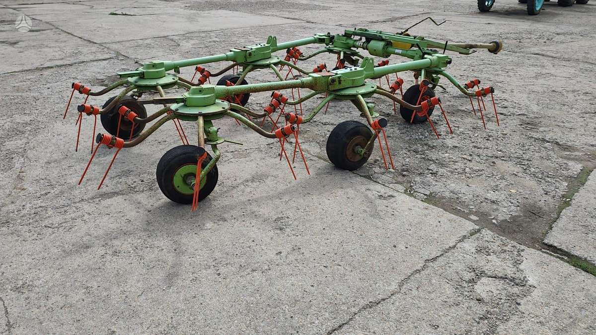 Claas VOLTO 750, vartytuvai