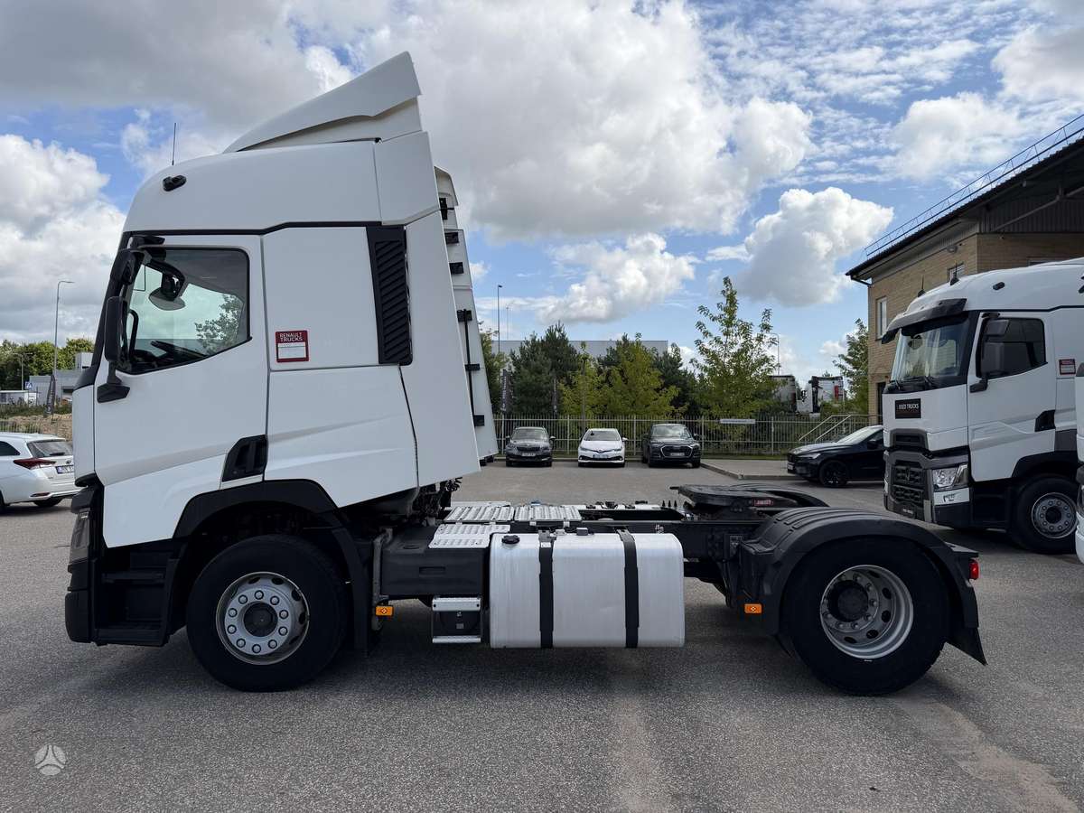 Renault T460 SLEEPER T4x2 E6, 2 miegamosios vietos