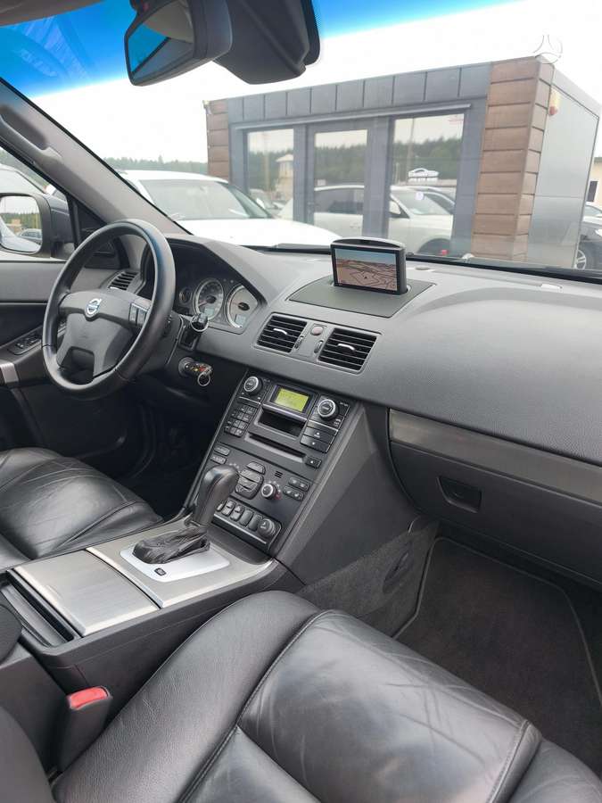 Volvo XC90 - 10