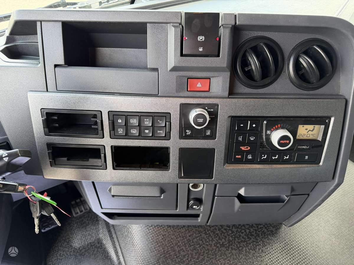 Renault T460 SLEEPER T4x2 E6, 2 miegamosios vietos