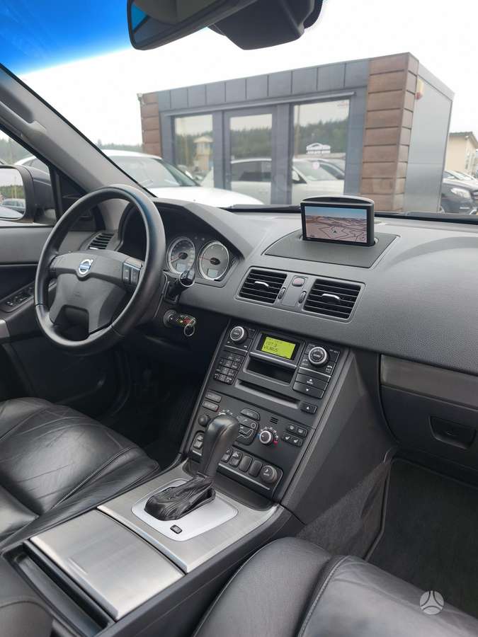 Volvo XC90 - 11