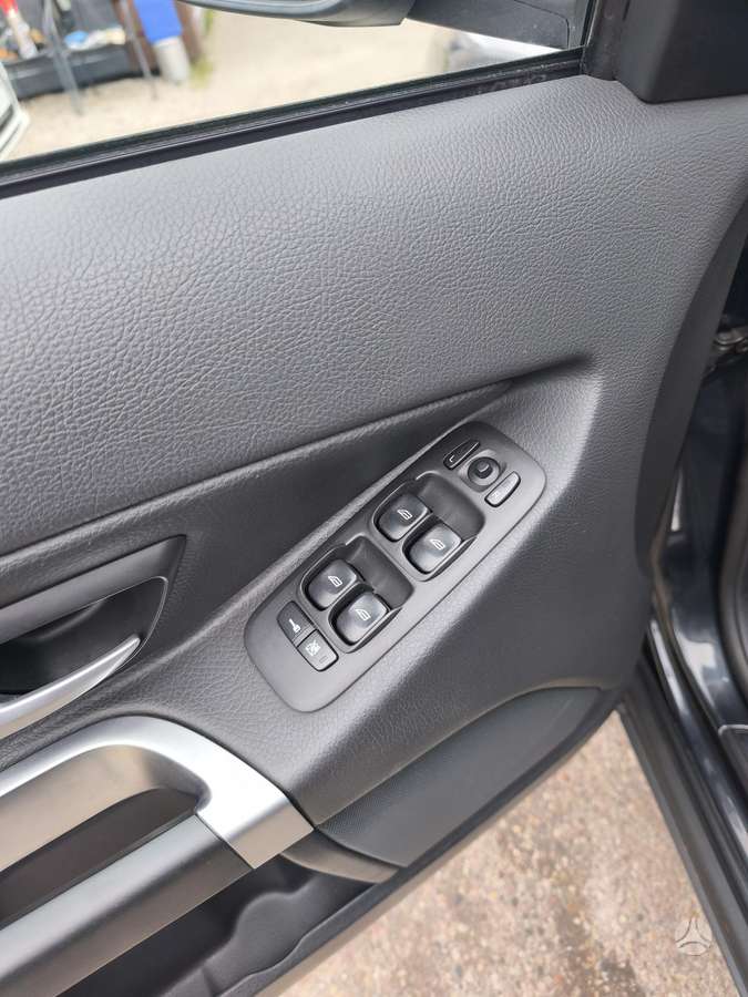 Volvo XC90 - 12